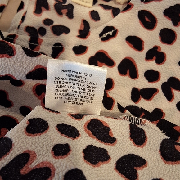 💥SALE💥Hippie Rose, XS, Animal Print Criss Cross Bottom - Picture 7 of 9